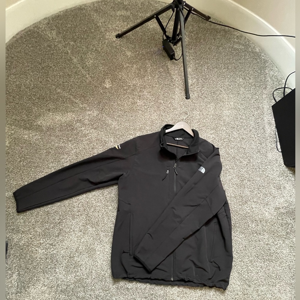north Face men’s jacket